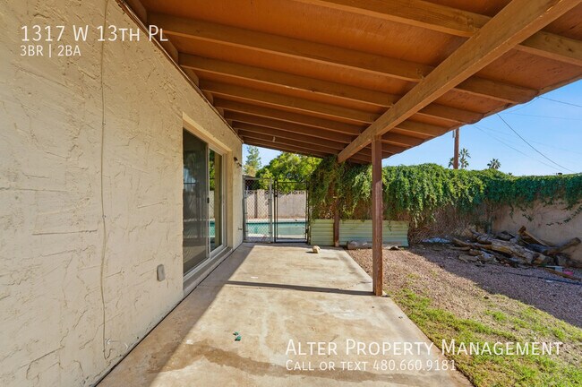 Building Photo - 1317 W 13th Pl