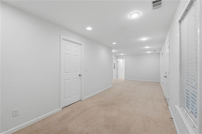 Building Photo - 620 Brook Landing Ct