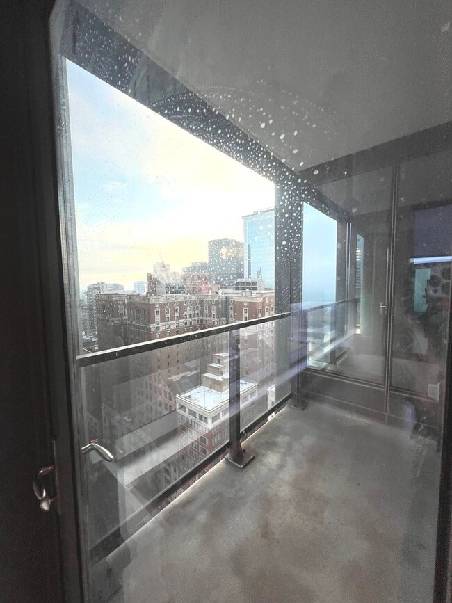 Building Photo - 60 E Monroe St