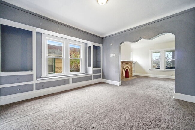 Building Photo - 3691 E 116th St