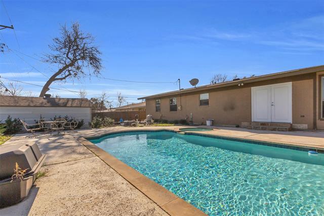 Building Photo - 3613 Cork Pl