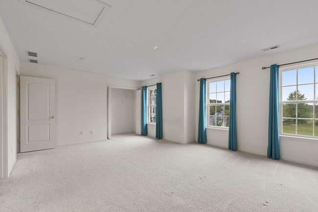 Building Photo - 338 Camerton Ln