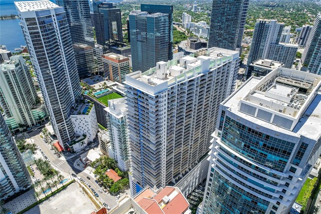 Building Photo - 1200 Brickell Bay Dr