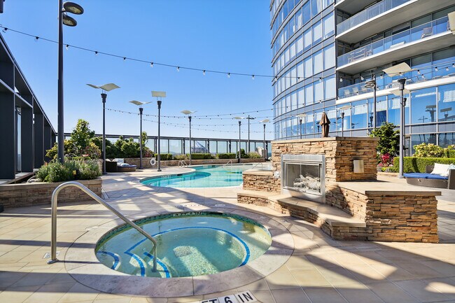 Building Photo - 3344 Peachtree Rd