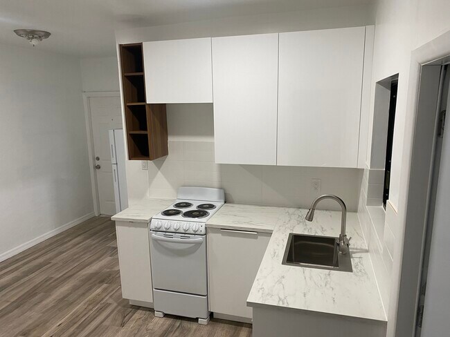 Building Photo - 12 NW 68th Ter