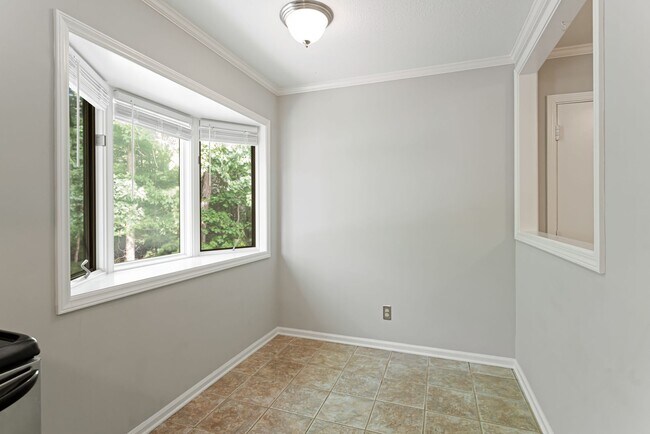 Building Photo - Asheville Condo Rental-Racquet Club