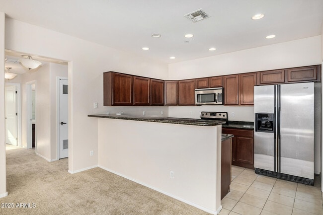 Building Photo - 12050 N Panorama Dr