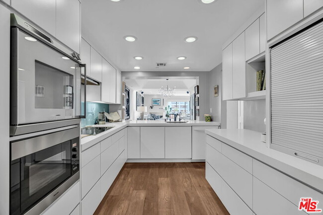 Building Photo - 140 Ocean Park Blvd