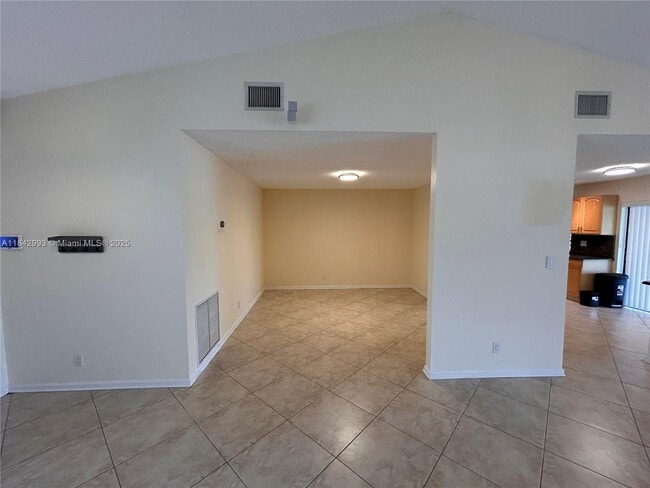 Building Photo - 1048 NW 99th Ave