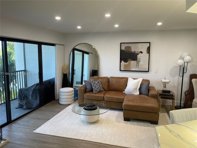 Building Photo - 1605 S US Hwy 1