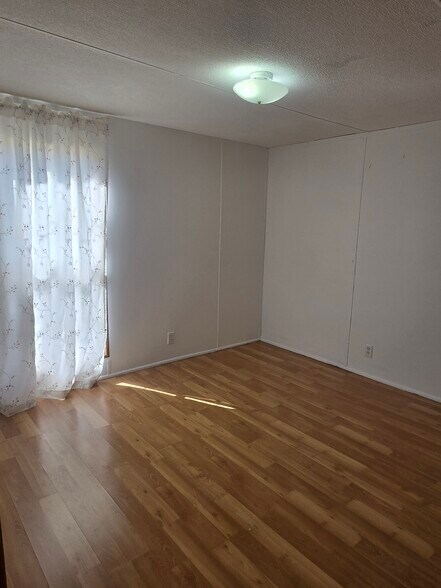 Bedroom 3 - 7275 Old Madisonville Rd