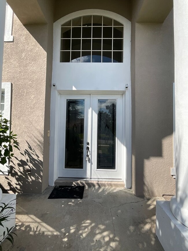 Building Photo - Beautiful Corner Lot