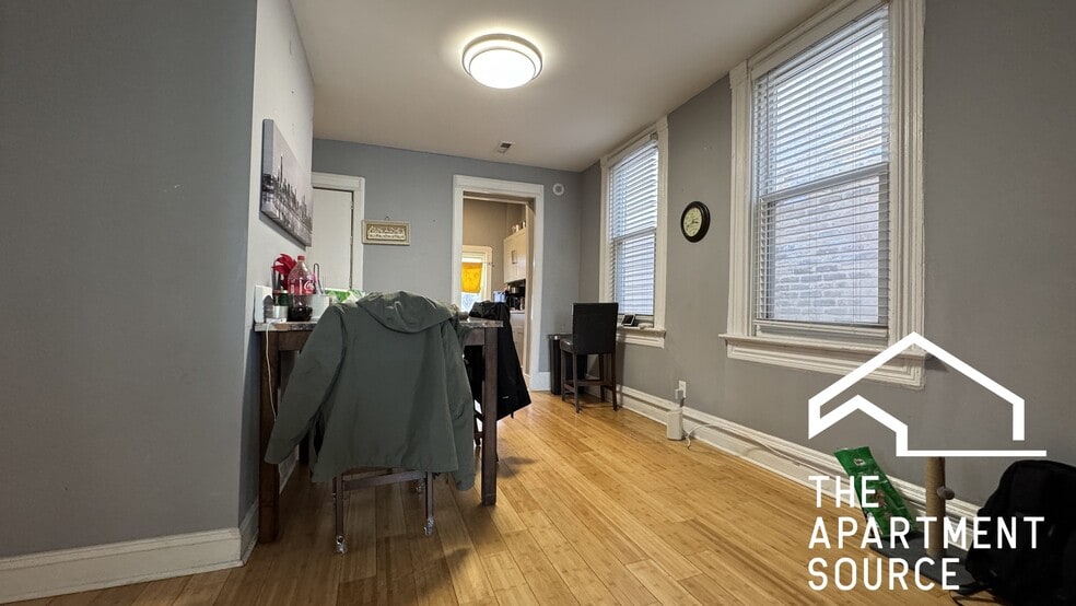 Building Photo - 2642 W Hirsch St