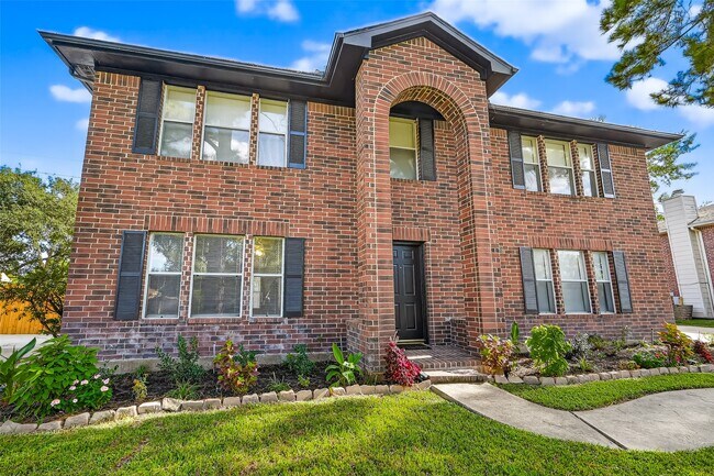 Building Photo - 19735 River Rock Dr
