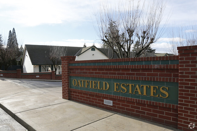 Building Photo - Oatfield Estates