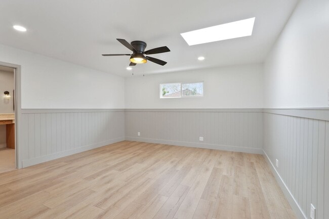 Building Photo - 3 bed 2 bath remodeled home features rustic charm blended with contemporary elegance