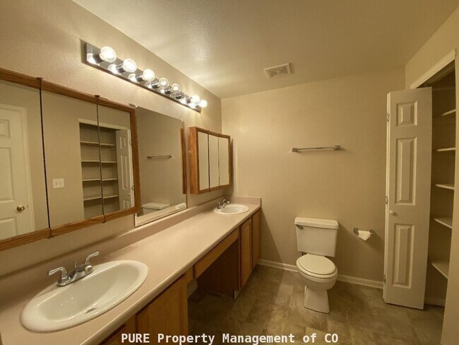 Building Photo - 2215 Gold Dust Ln