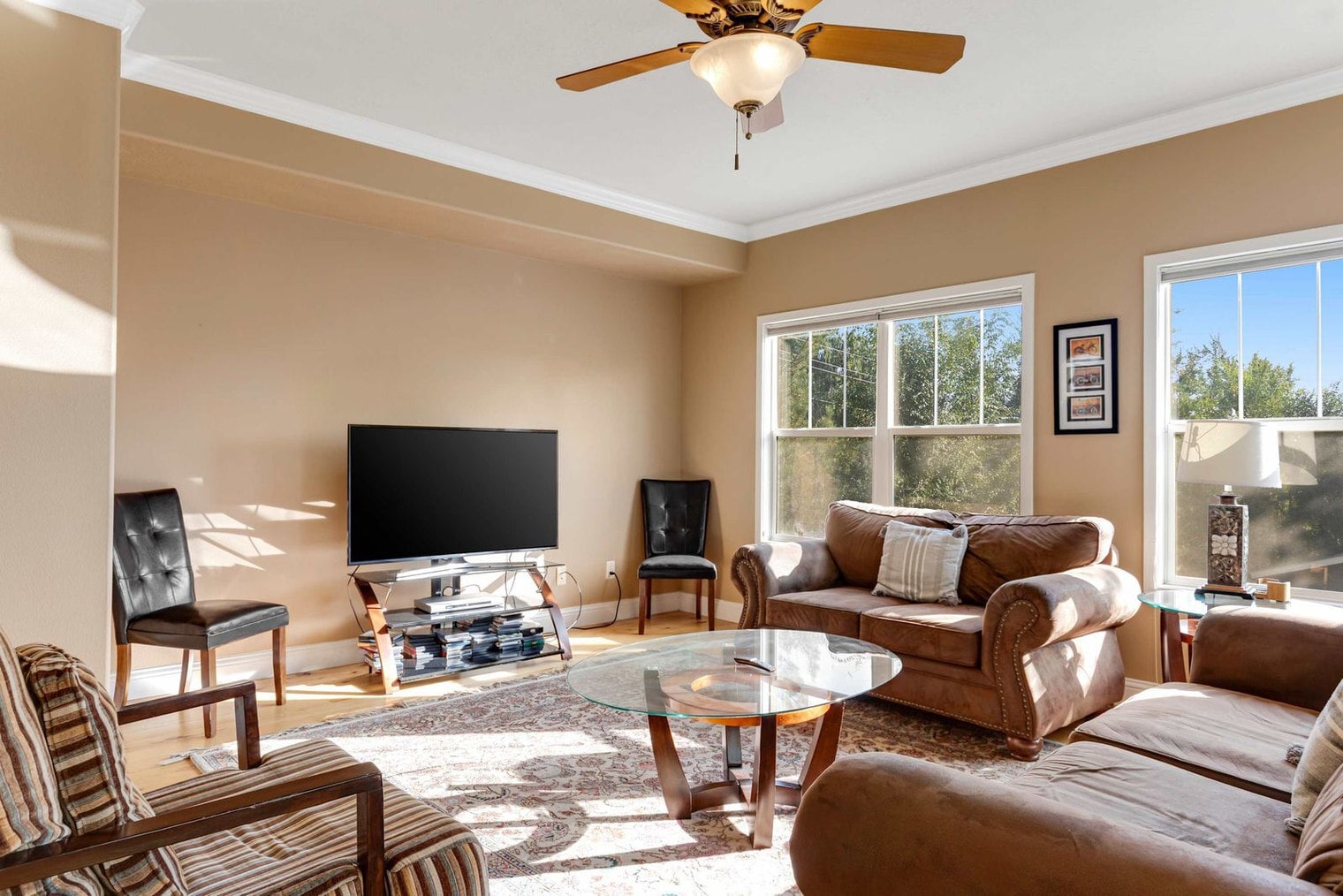 Building Photo - 1433 E Hays St