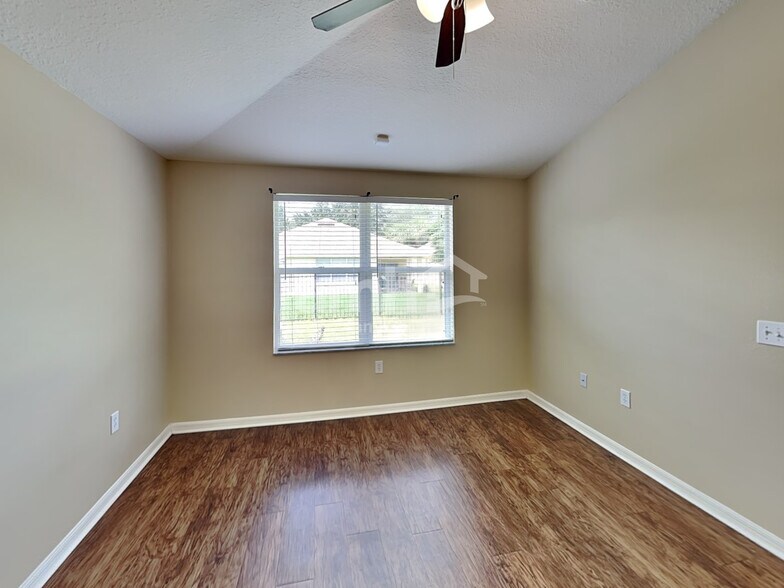 Building Photo - 15505 Martinmeadow Dr