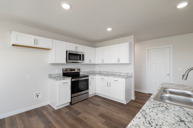 Building Photo - 2565 S Cheri Dr