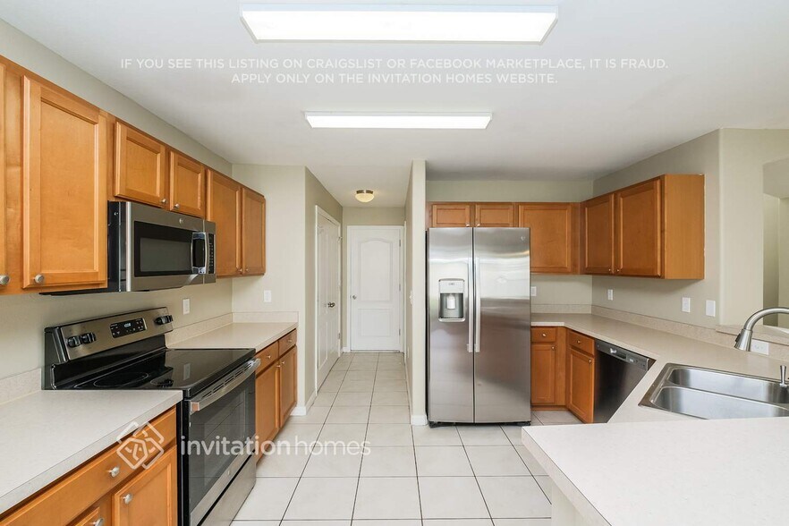 Building Photo - 7530 Maroon Peak Dr