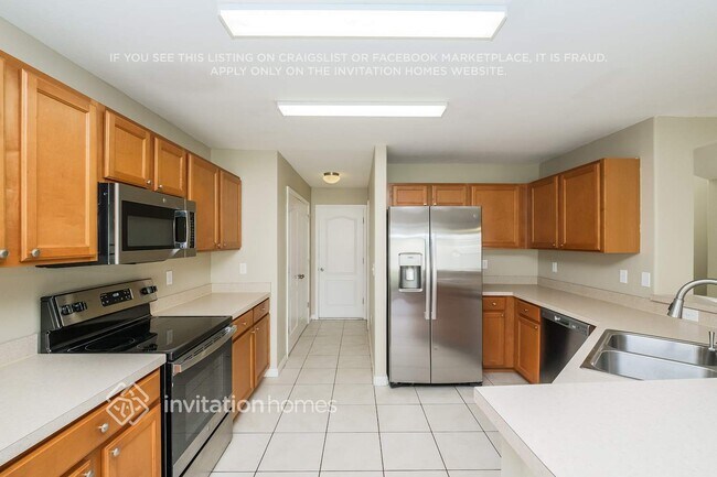 Building Photo - 7530 Maroon Peak Dr