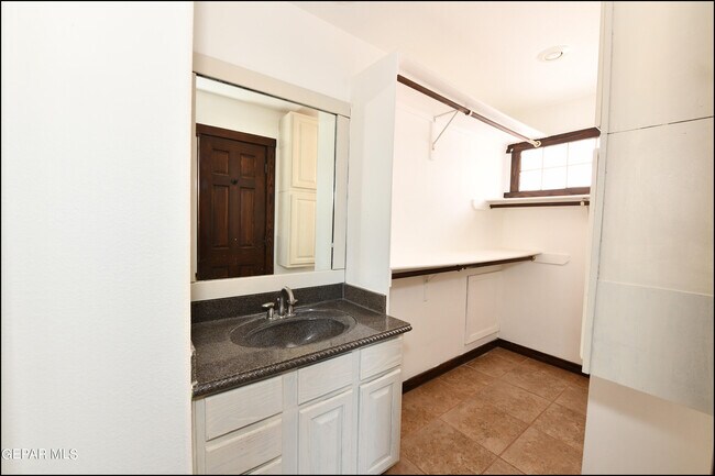 Building Photo - 7318 Corona Del Sol Dr