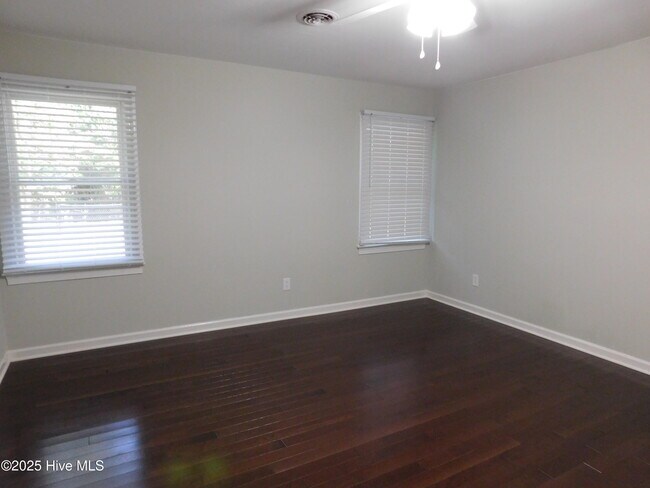 Building Photo - 278 Gatewood Dr