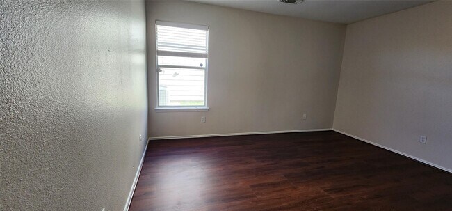 Building Photo - 315 Sunset Colony Dr