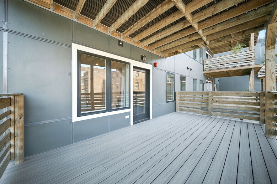 Building Photo - 25 2nd St