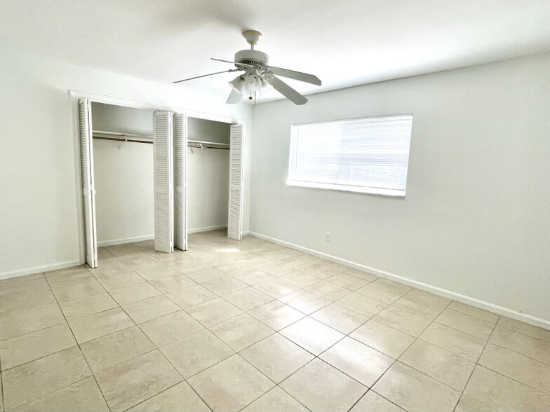 Building Photo - 623 92nd Ave N