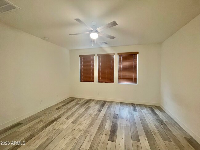 Building Photo - 20862 E Sparrow Dr