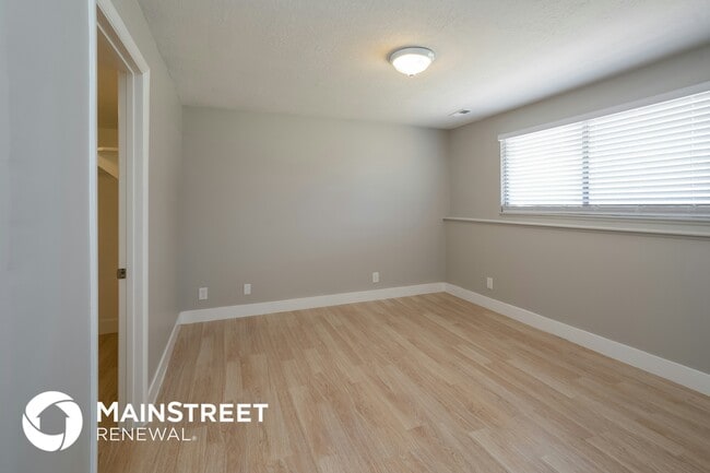 Building Photo - 1980 S 200 E