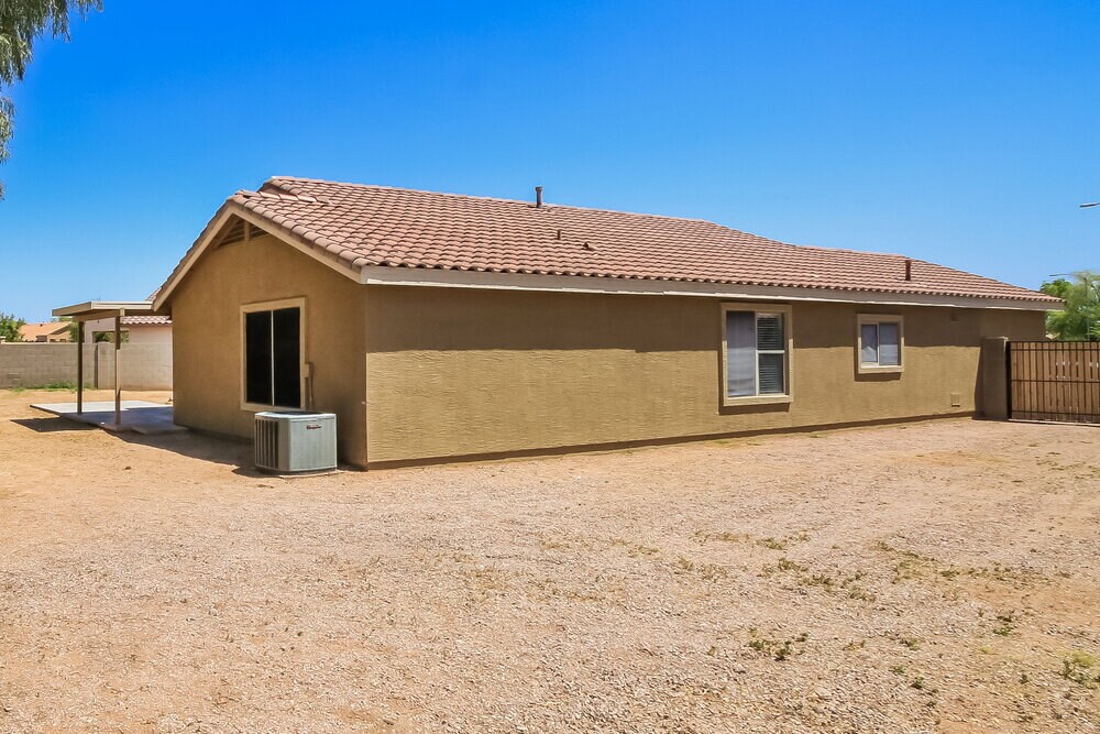 Building Photo - 2602 S Shelby