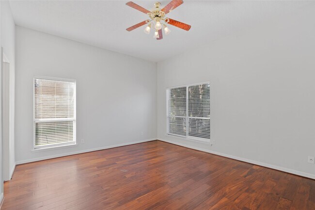 Building Photo - 15414 Willow River Dr