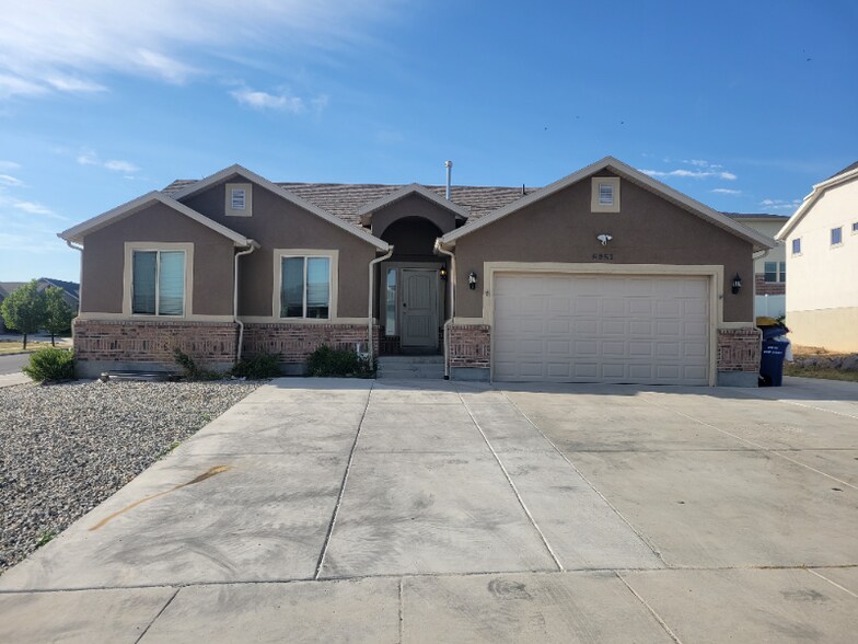 Building Photo - 8200 6900 W