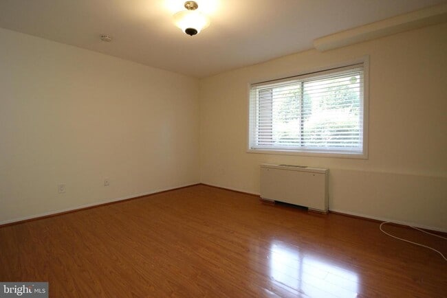 Building Photo - 1511 S George Mason Dr