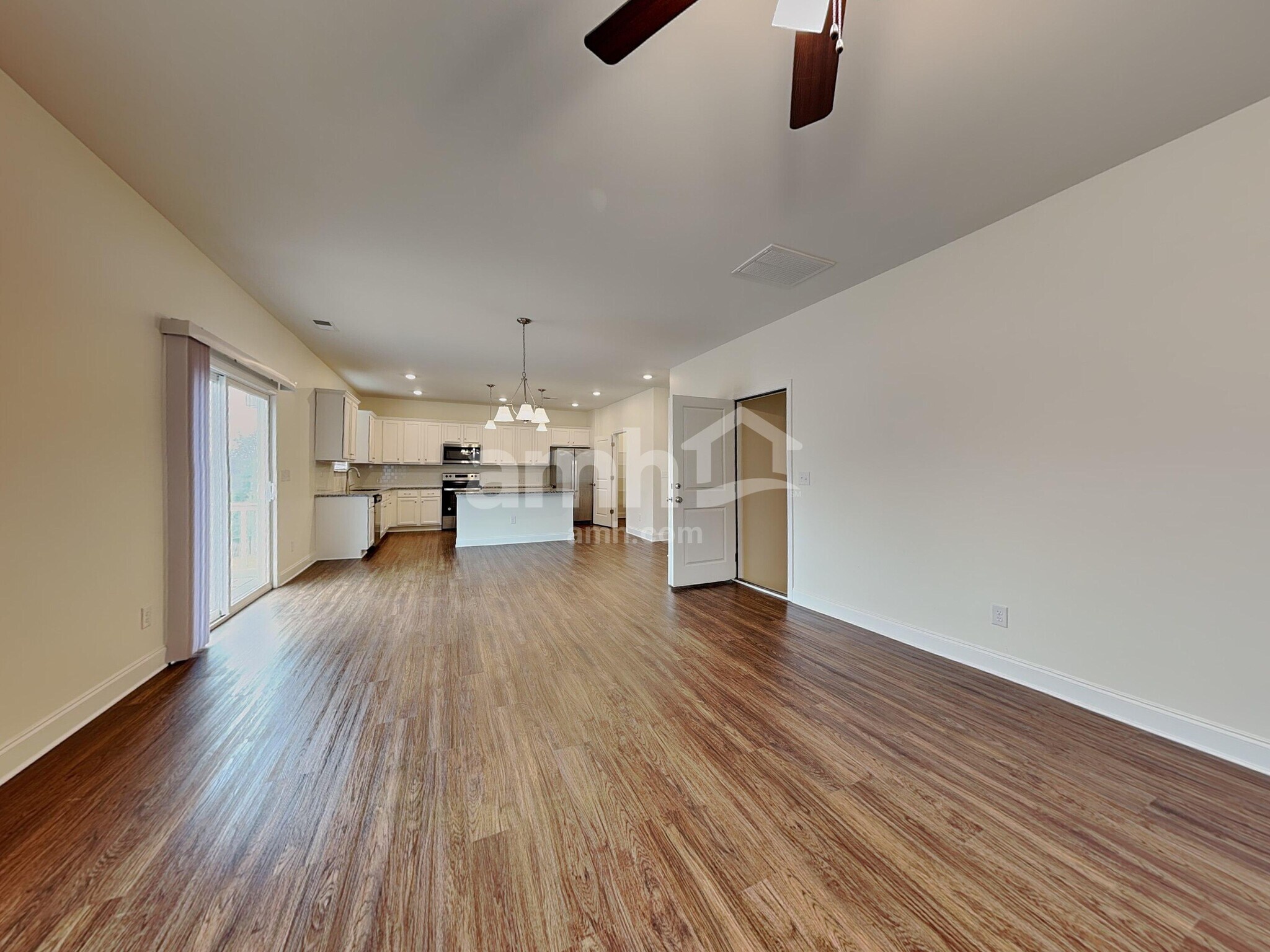 Building Photo - 183 Larragan Dr