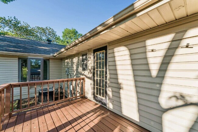 Building Photo - COMING SOON!! Charming 3-Bedroom Home with Spacious 2160 Sq Ft Layout in Independence, MO!
