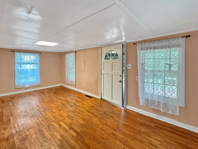 Building Photo - Two Bedroom Home for Rent in Central Gainesville Location