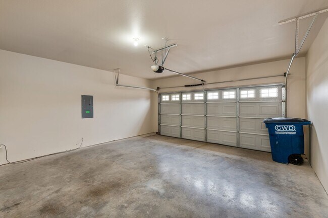 Building Photo - Beautiful 3 Bedroom Townhome located in Lavon,Texas!