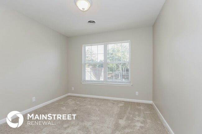 Building Photo - 1003 Montrose Dr