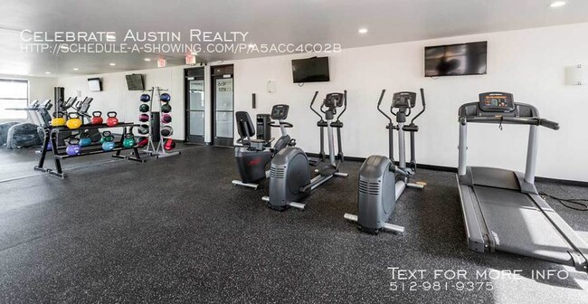 Building Photo - Oakwood Dallas Uptown
