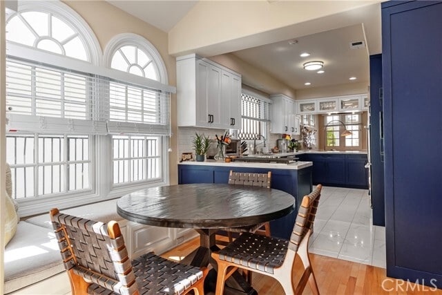 Building Photo - 336 10th St