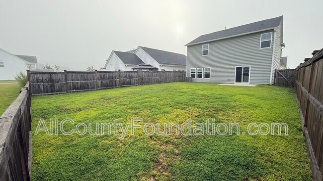 Building Photo - 104 Whisper Dr