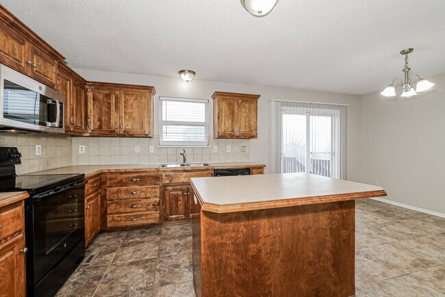 Building Photo - 507 Hibiscus Dr