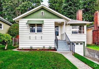 Building Photo - Northgate Three Bed, One bath