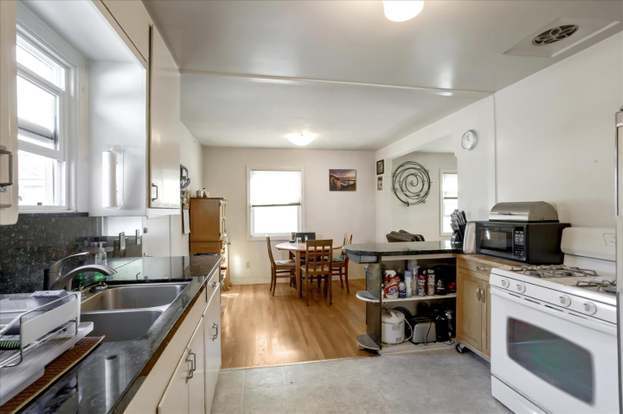 Building Photo - 225 Mortimer Ln