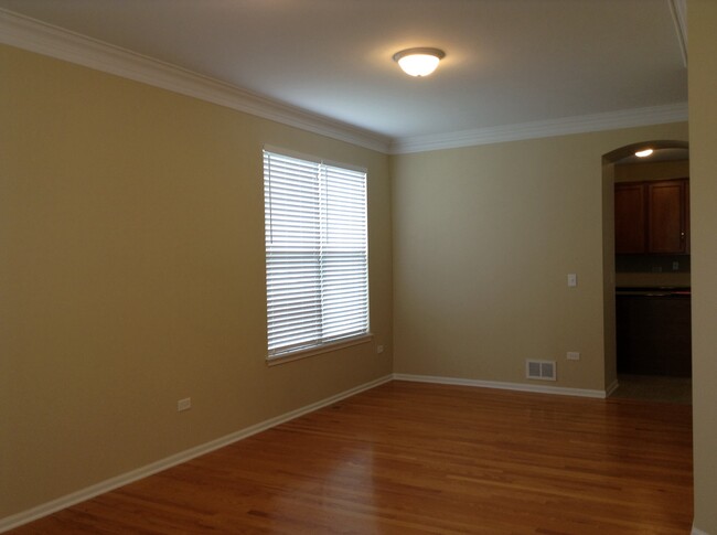 Building Photo - 3801 Cherry Tree Ln