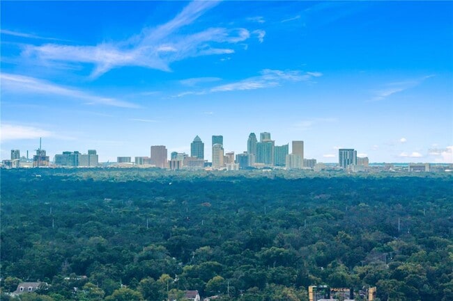 Building Photo - 2107 Branch Hill St